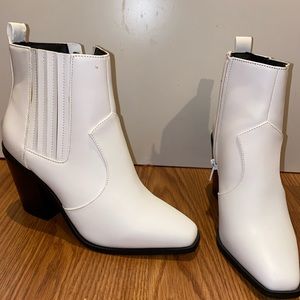 Forever 21 White booties